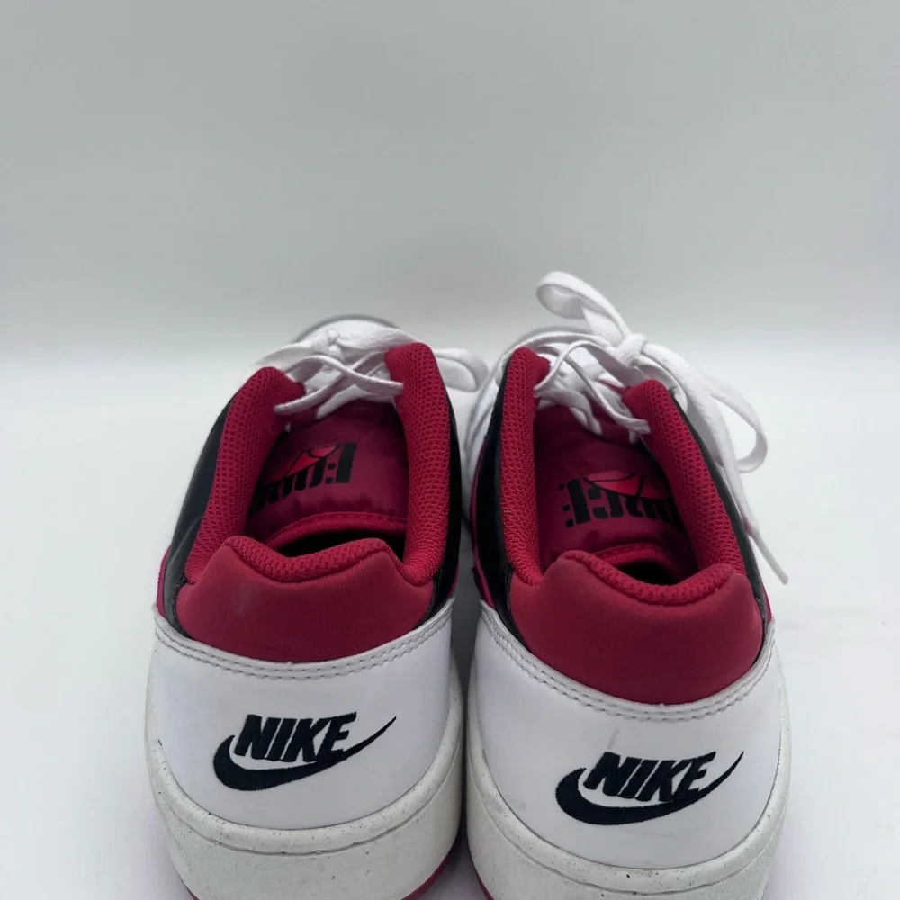 Nike product pair